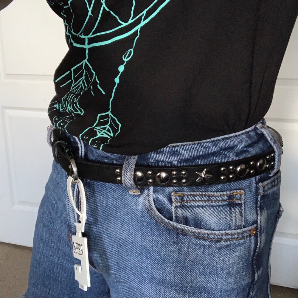 Belt with star designs